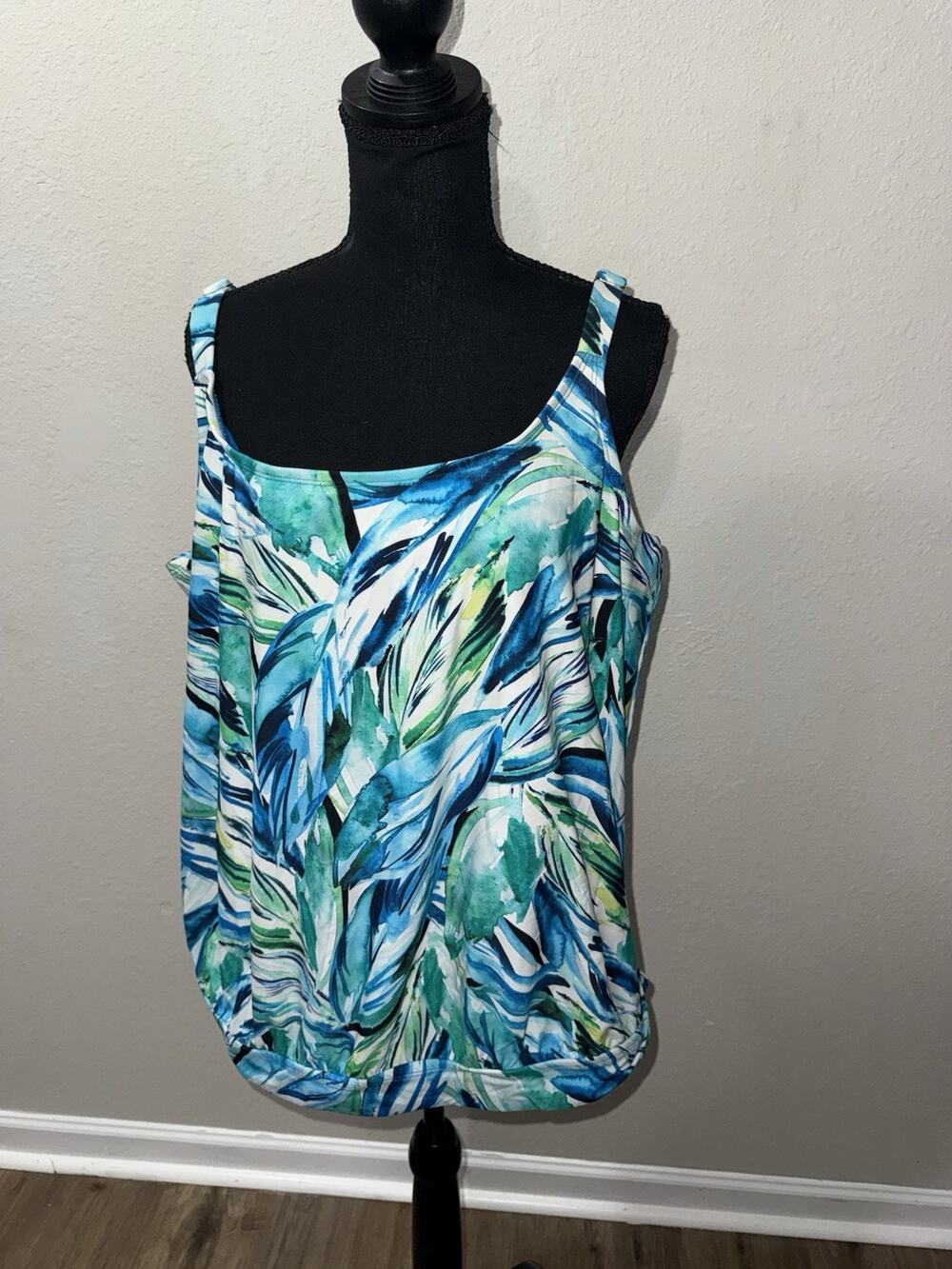 Terra & Sky Tankini Top 2X 20W 22W Blue Green Tropical Palm Blouson Swimsuit Top